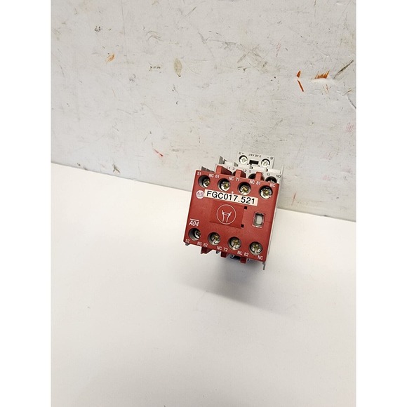 Allen-Bradley 100-C23E*10 24V coil 230-690V 30A W/Auxiliary Contact Block - Picture 1 of 8